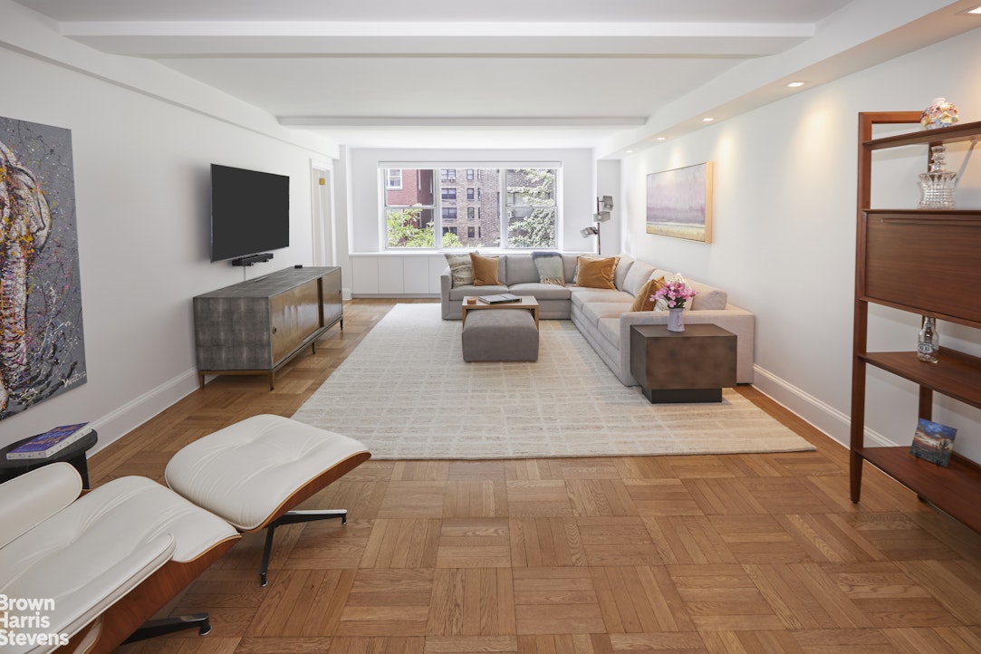 Photo 1 of 235 East 73rd Street 5C, Upper East Side, NYC, $1,500,000, Web #: 23477355