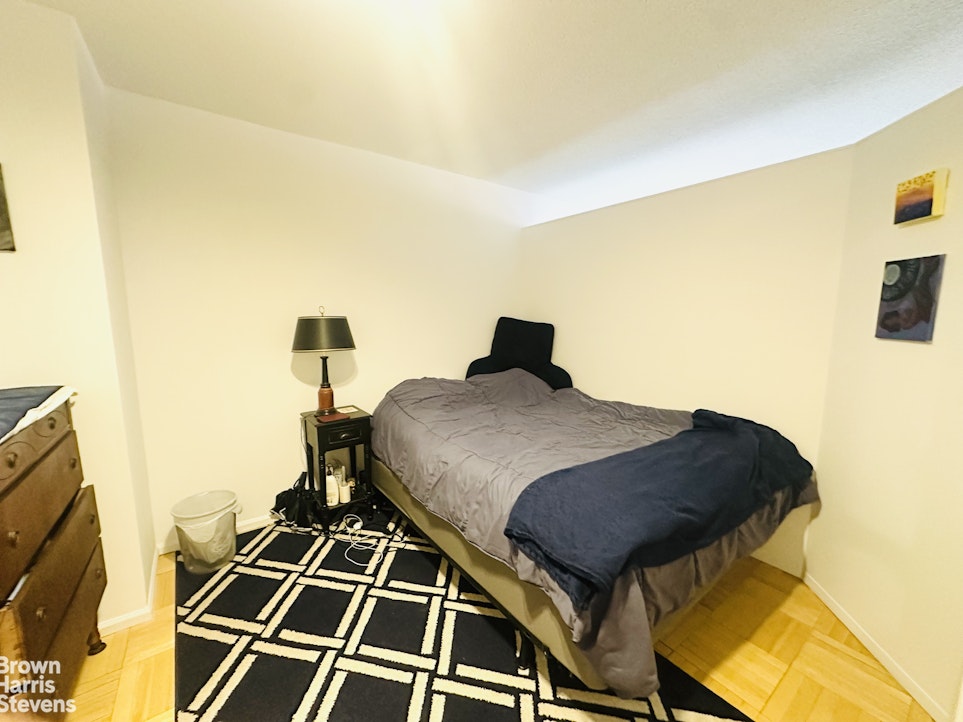 330 East 38th Street Murray Hill New York NY 10016