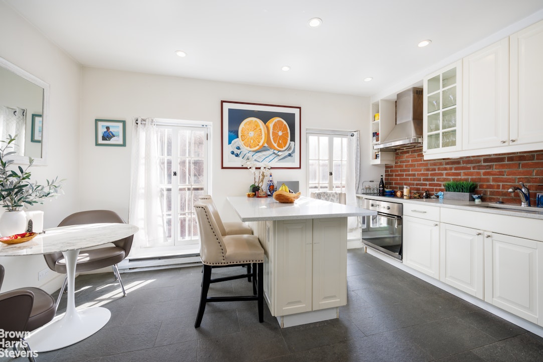 Photo 1 of 45 Horatio Street 2, West Village, NYC, $15,000, Web #: 23486931