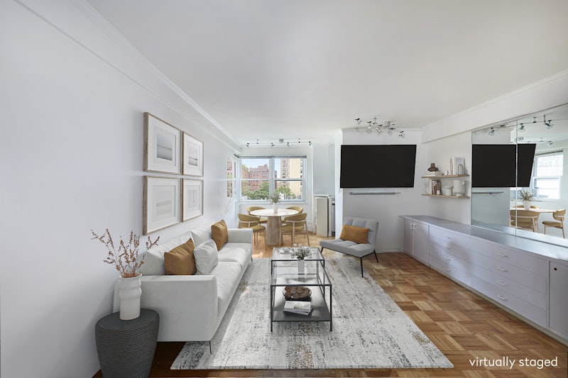 315 East 69th Street 7G, Upper East Side, Upper East Side, NYC - 1 Bathrooms  
2.5 Rooms - 