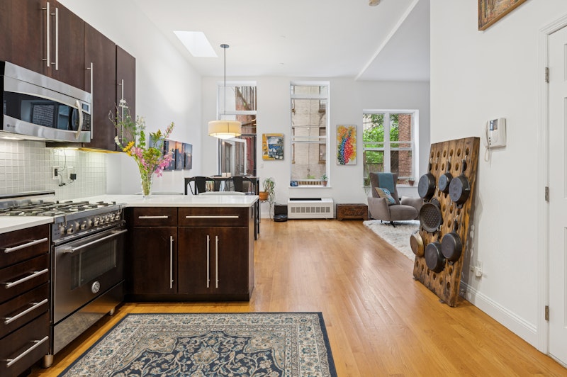 Property for Sale at 302 West 122nd Street 1, Harlem, Upper Manhattan, NYC - Bedrooms: 2 
Bathrooms: 2 
Rooms: 4  - $1,275,000
