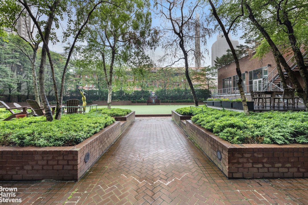 515 East 72nd Street Upper East Side New York NY 10021