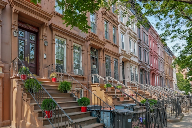327 Jefferson Avenue, Bedford-Stuyvesant, Brooklyn, New York - 8 Bedrooms  
4 Bathrooms  
15 Rooms - 