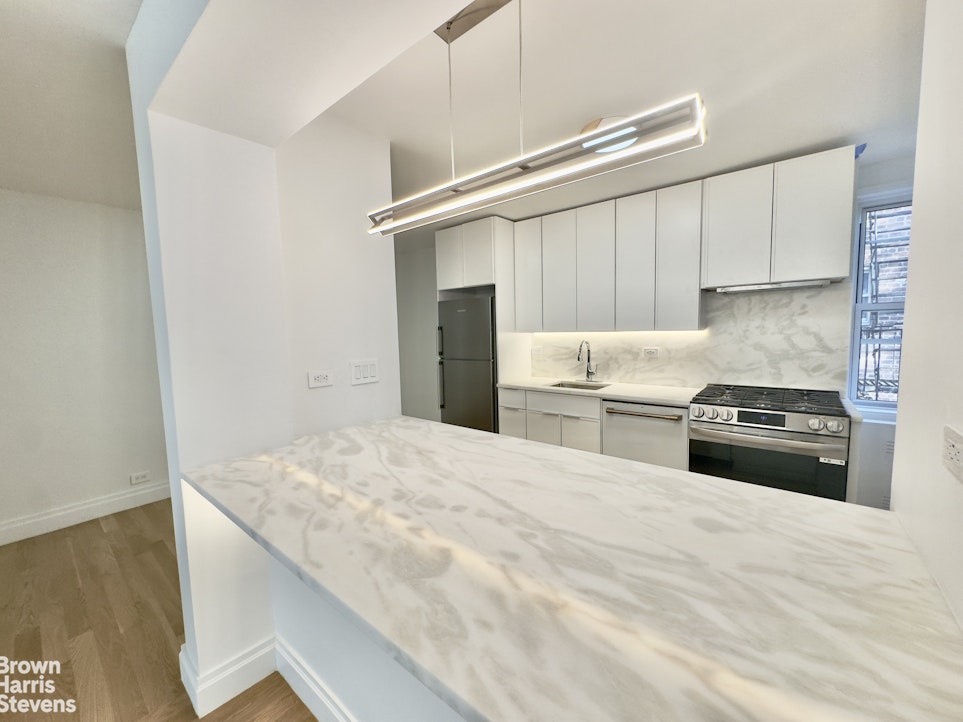 Photo 1 of 340 Haven Avenue 5Pp, Hudson Heights, NYC, $649,000, Web #: 23501998