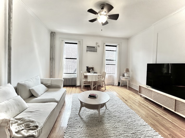 Rental Property at 4 First Place 3, Carroll Gardens, Brooklyn, New York - Bedrooms: 1 
Bathrooms: 1 
Rooms: 3  - $4,400 MO.