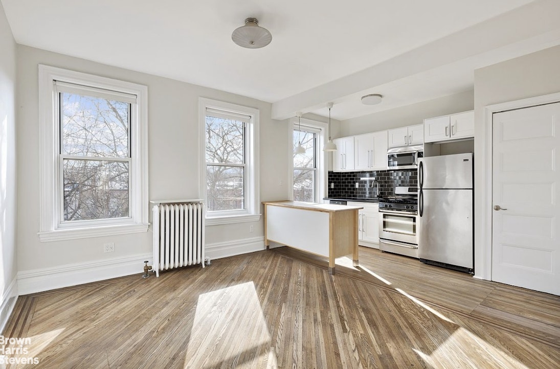 Photo 1 of 116 Bainbridge Street 3, Bedford-Stuyvesant, New York, $3,999, Web #: 23504774