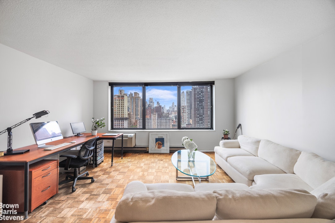 Photo 1 of 1619 Third Avenue 17J, Upper East Side, NYC, $829,000, Web #: 23505659