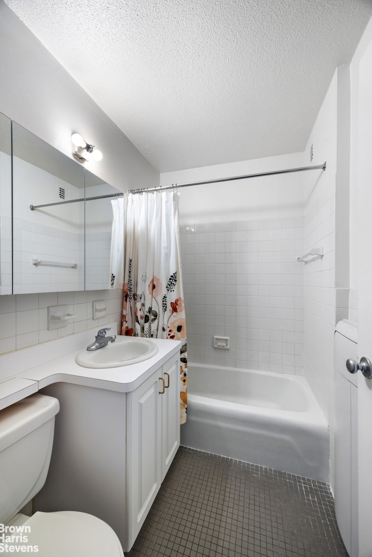 1619 Third Avenue 17J Upper East Side New York NY 10128
