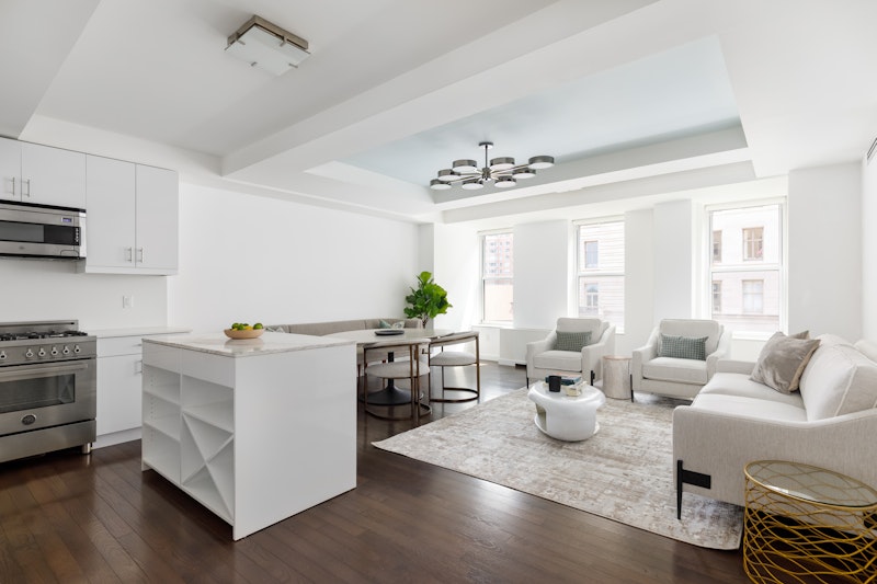 Property for Sale at 393 West End Avenue 7D, Upper West Side, Upper West Side, NYC - Bedrooms: 3 
Bathrooms: 3.5 
Rooms: 5  - $3,499,000