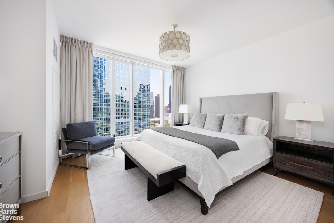 1 West End Avenue Lincoln Square New York NY 10023