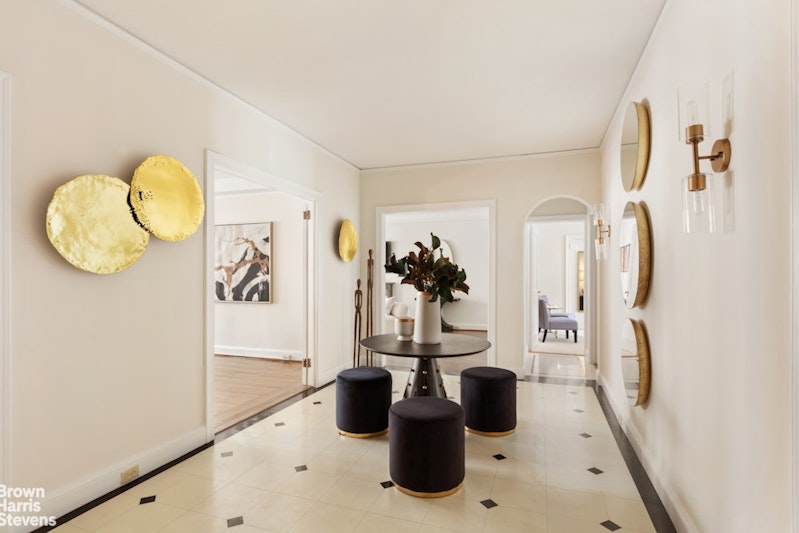 1088 Park Avenue 11E, Upper East Side, Upper East Side, NYC - 3 Bedrooms  
3 Bathrooms  
8 Rooms - 