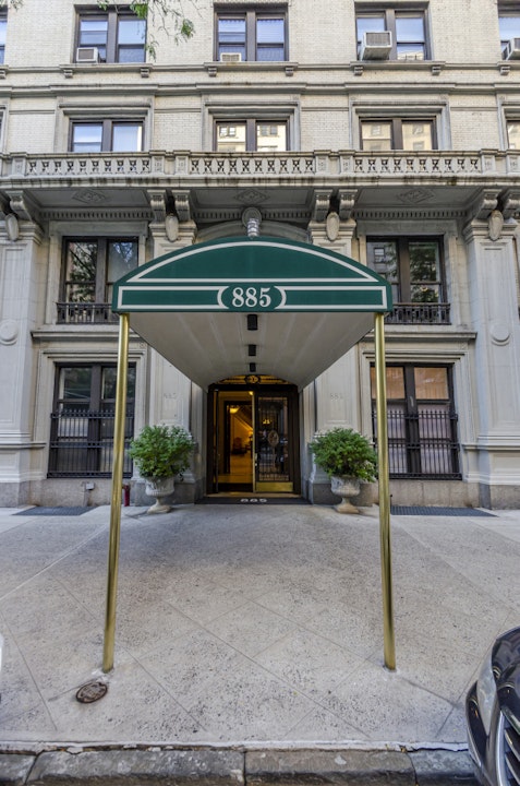 885 West End Avenue 2D, Upper West Side, Upper West Side, NYC - 3 Bedrooms  
2 Bathrooms  
5 Rooms - 