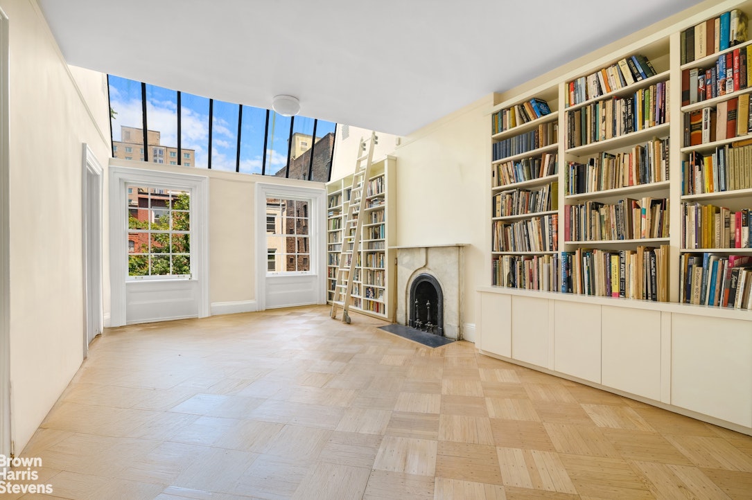 Photo 1 of 111 East 10th Street 5, East Village, NYC, $995,000, Web #: 23512411