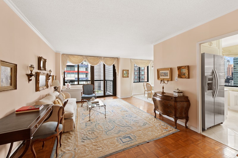 Property for Sale at 300 East 54th Street 22H, Midtown East, Midtown East, NYC - Bedrooms: 1 
Bathrooms: 1.5 
Rooms: 4  - $1,095,000