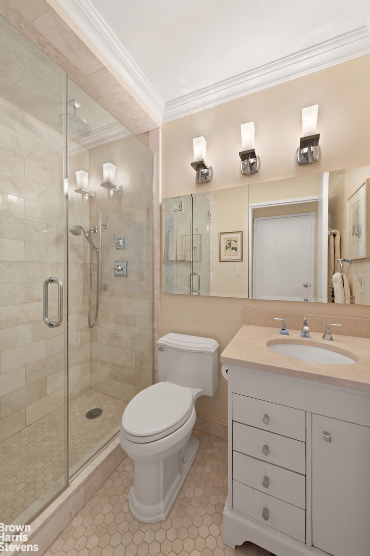 300 East 54th Street 22H Sutton Place New York NY 10022