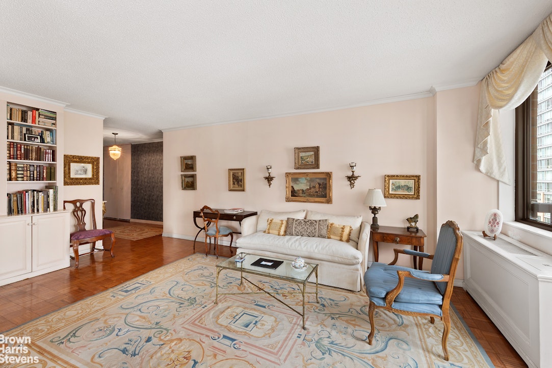 300 East 54th Street 22H Sutton Place New York NY 10022