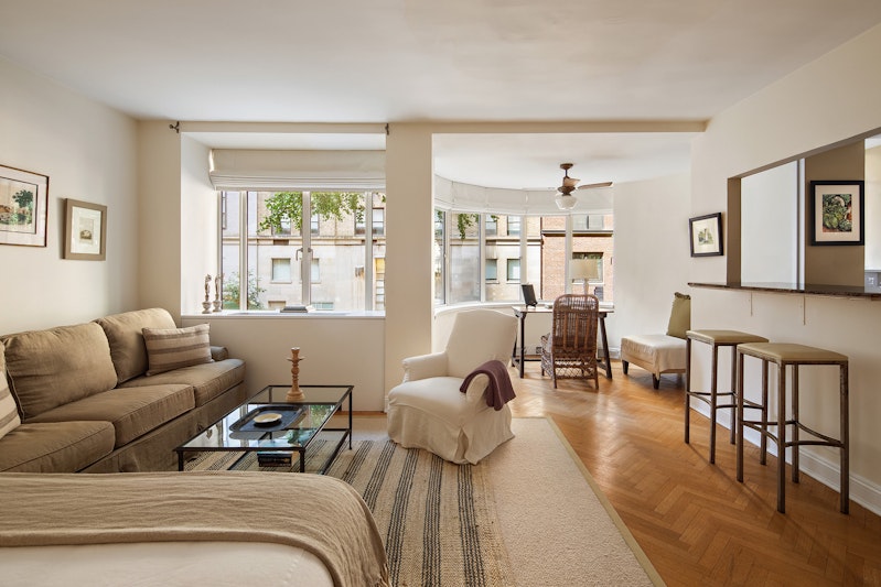 24 West 55th Street 2G, Midtown West, Midtown West, NYC - 1 Bathrooms  
2 Rooms - 