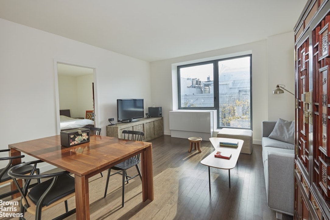 Photo 1 of 34 -32 35th Street 5E, Astoria, New York, $4,800, Web #: 23519332