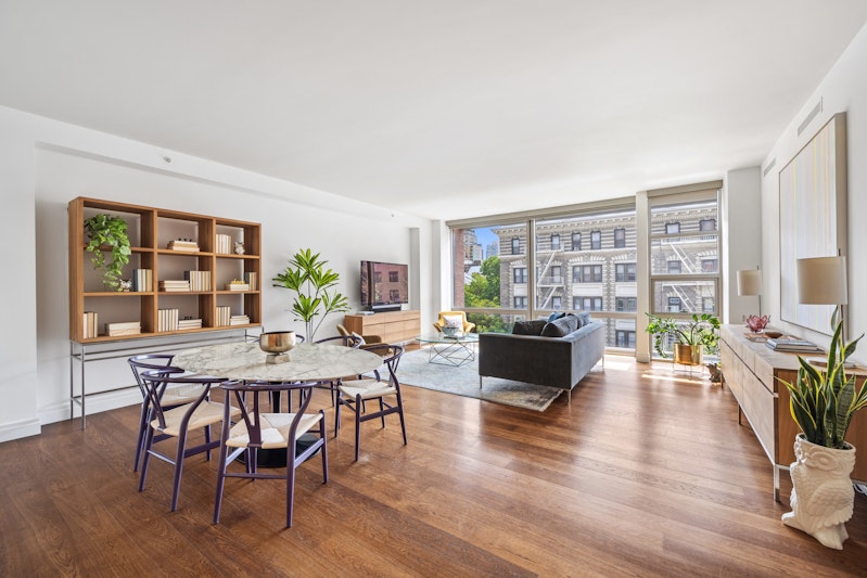 177 Ninth Avenue 4G, Chelsea, Downtown, NYC - 2 Bedrooms  
2.5 Bathrooms  
6 Rooms - 