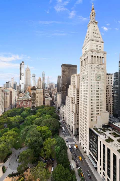 5 East 22nd Street Phn, Flatiron, Downtown, NYC - 3 Bedrooms  
2.5 Bathrooms  
5.5 Rooms - 