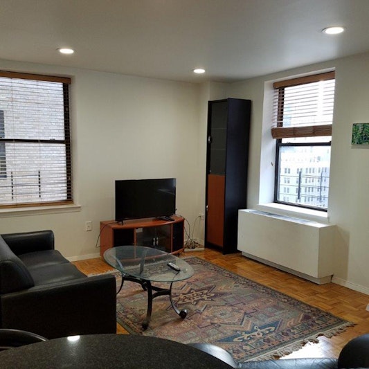 150 West 51st Street 1518, Midtown West, Midtown West, NYC - 1 Bedrooms  
1 Bathrooms  
3.5 Rooms - 