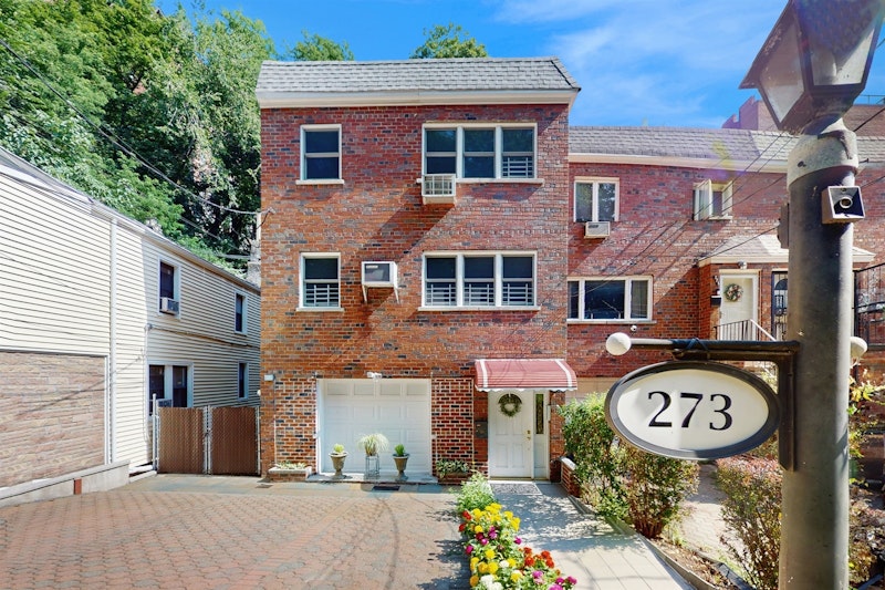 273 West 254th Street, Riverdale, Bronx, New York - 3 Bedrooms  
1.5 Bathrooms  
5 Rooms - 