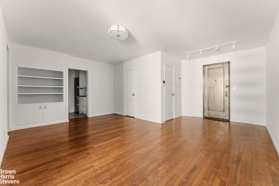 54 East 8th Street 4L Greenwich Village New York NY 10003