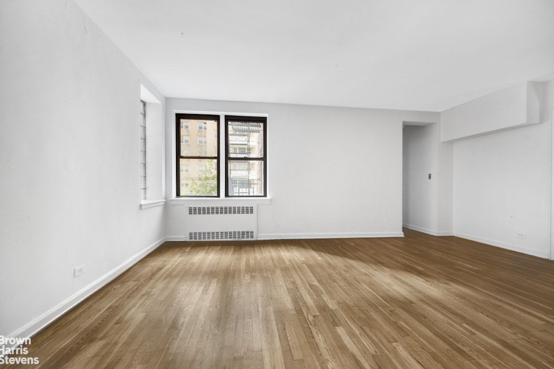 54 East 8th Street 4L Greenwich Village New York NY 10003