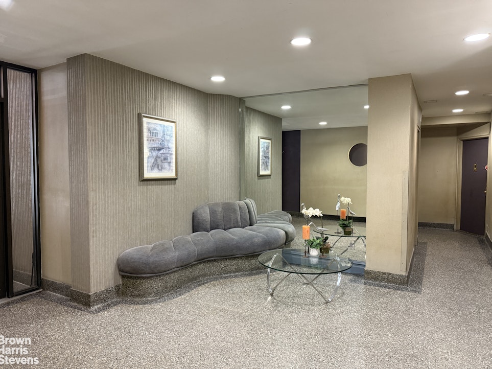 345 East 54th Street Sutton Place New York NY 10022