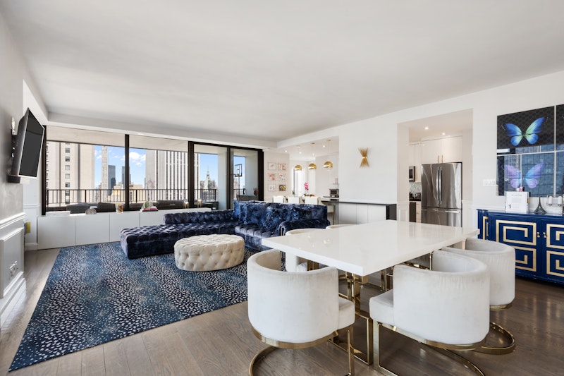 117 East 57th Street 50B, Midtown East, Midtown East, NYC - 2 Bedrooms  
2.5 Bathrooms  
4 Rooms - 