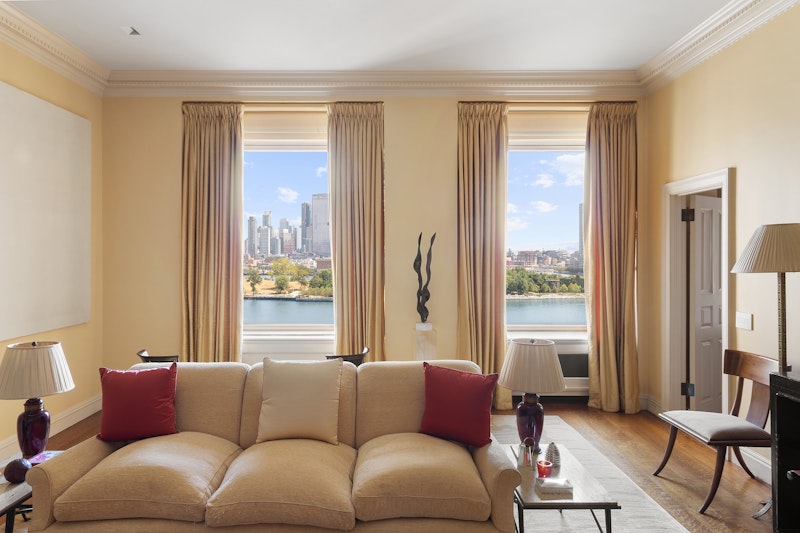 435 East 52nd Street 6C, Midtown East, Midtown East, NYC - 3 Bedrooms  
3 Bathrooms  
6 Rooms - 