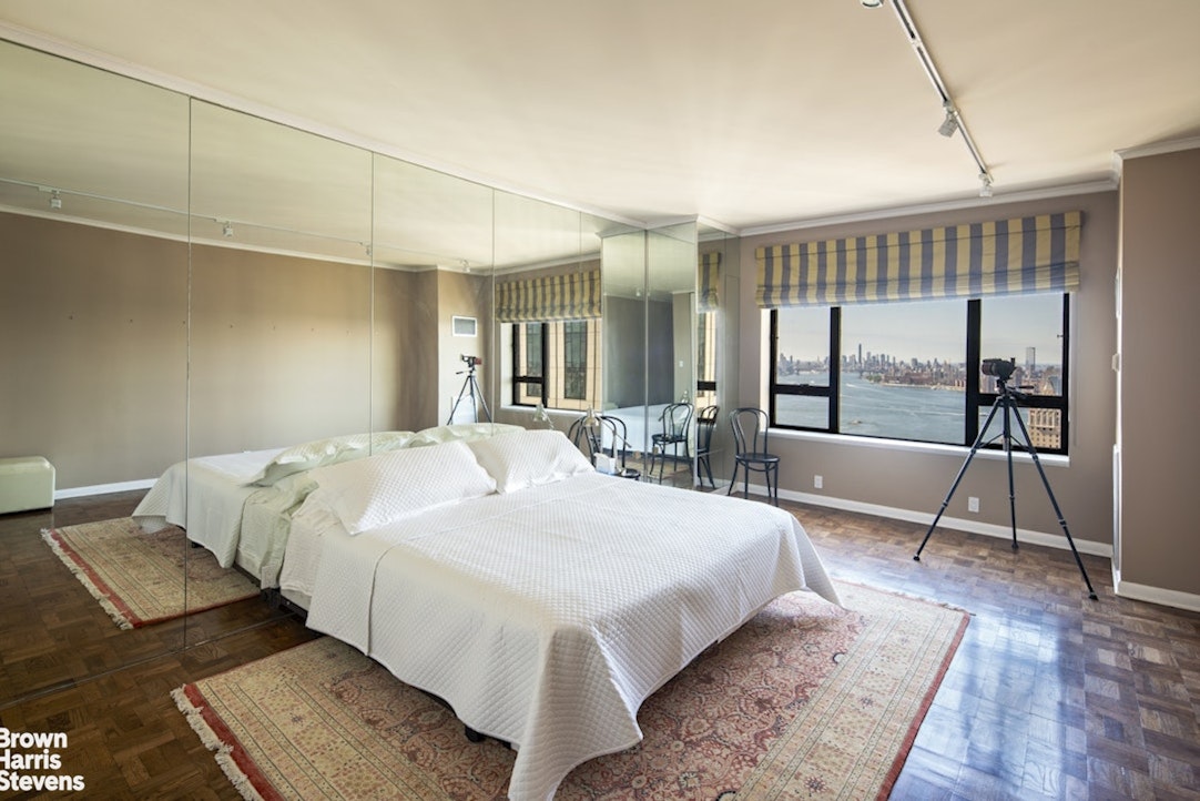 425 East 58th Street Sutton Place New York NY 10022