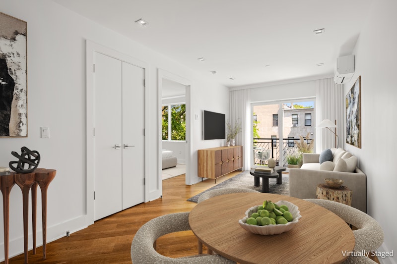 553 West 182nd Street 3R, Fort George, Upper Manhattan, NYC - 2 Bedrooms  
2 Bathrooms  
4 Rooms - 