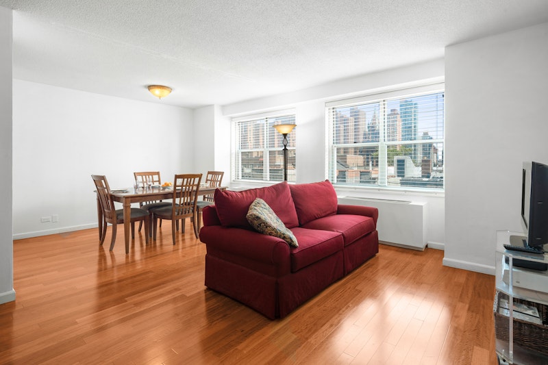 345 East 86th Street 7G, Upper East Side, Upper East Side, NYC - 2 Bedrooms  
1 Bathrooms  
4 Rooms - 