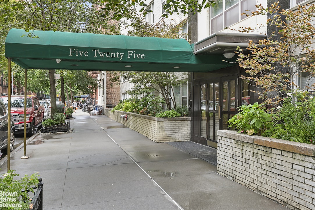 525 East 82nd Street 8D Upper East Side New York NY 10028