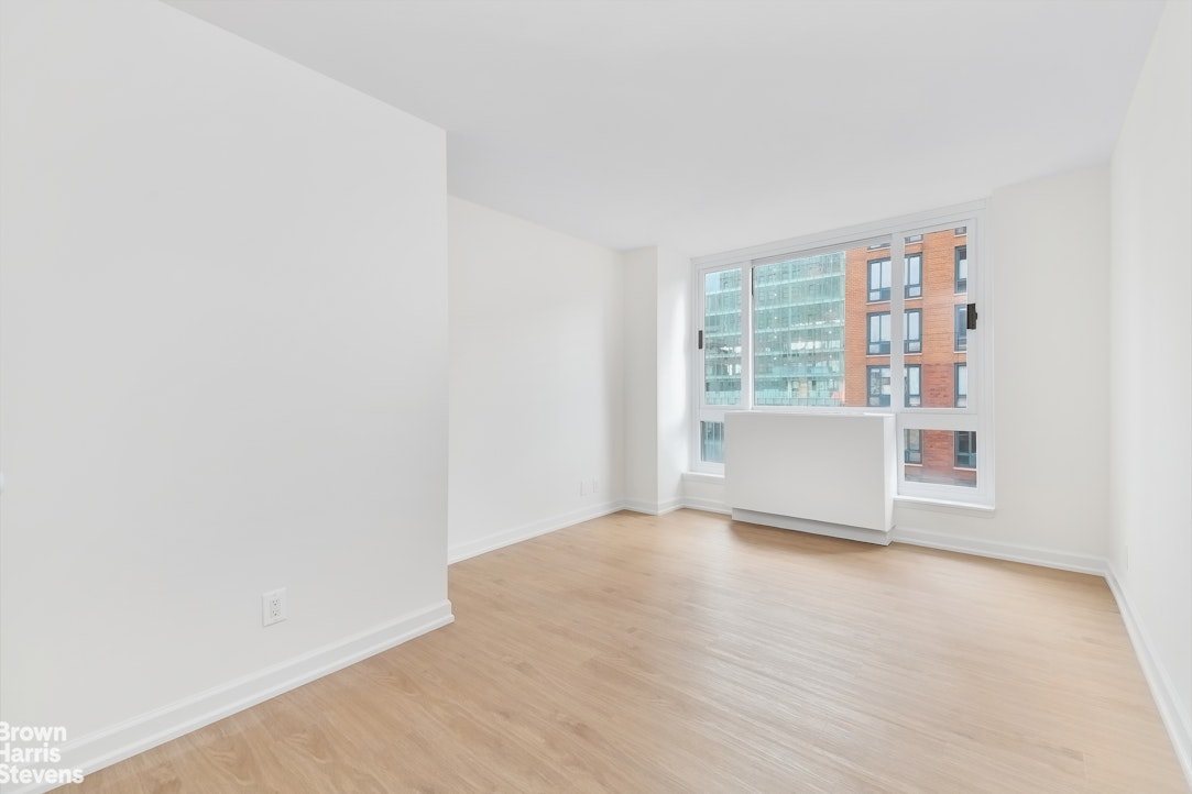 Photo 1 of 1 Irving Place, Gramercy Park, NYC, $6,500, Web #: 23567877