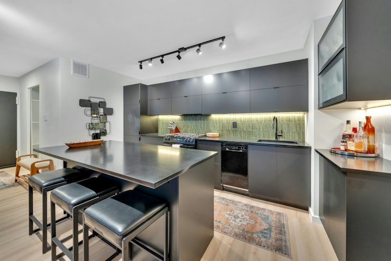 6040 Boulevard East 3K, West New York,  - 1 Bathrooms  
3 Rooms - 