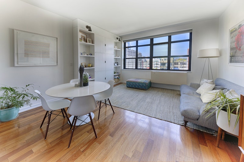 80 Metropolitan Avenue M5, Williamsburg North Side, Brooklyn, New York - 2 Bedrooms  
2 Bathrooms  
4 Rooms - 