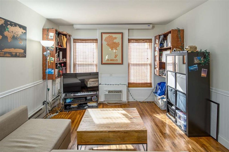 342 4th St 3, Jersey City,  - 1 Bedrooms  
1 Bathrooms  
4 Rooms - 
