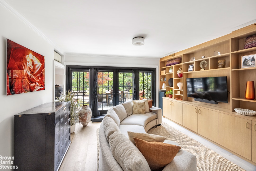 Photo 1 of 139 West 13th Street 4, West Village, NYC, $3,850,000, Web #: 23576614