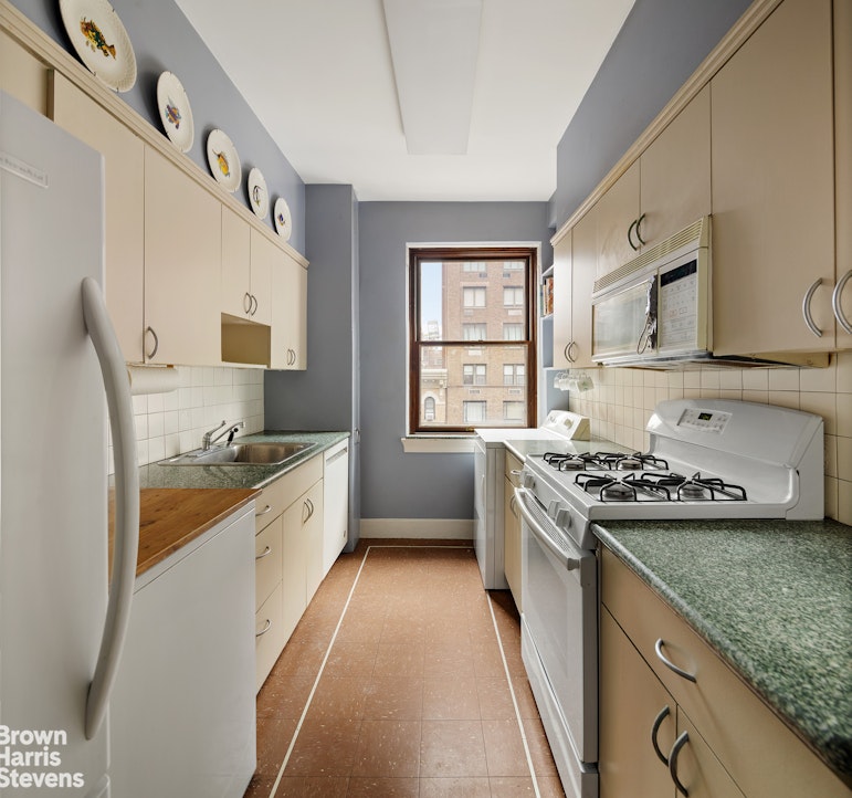 350 East 57th Street 7B Sutton Place New York NY 10022