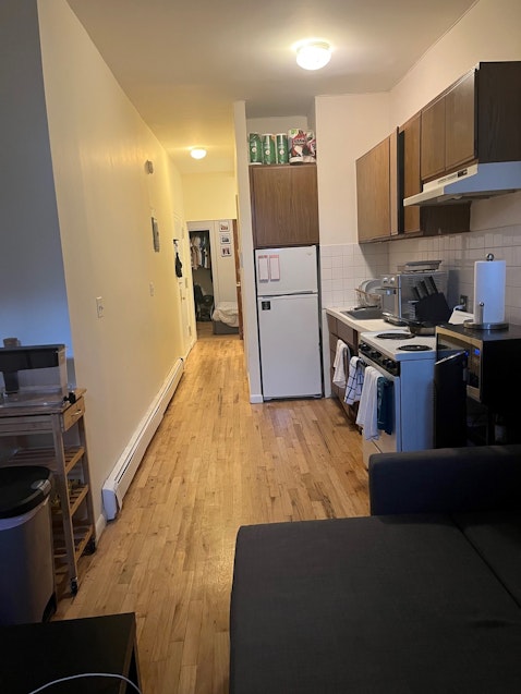 447 Hicks Street 1B, Cobble Hill, Brooklyn, New York - 2 Bedrooms  
1 Bathrooms  
5 Rooms - 