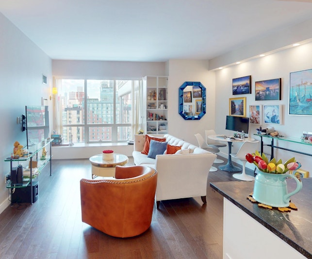 350 West 42nd Street 31E, Midtown West, Midtown West, NYC - 1 Bedrooms  
1 Bathrooms  
3 Rooms - 