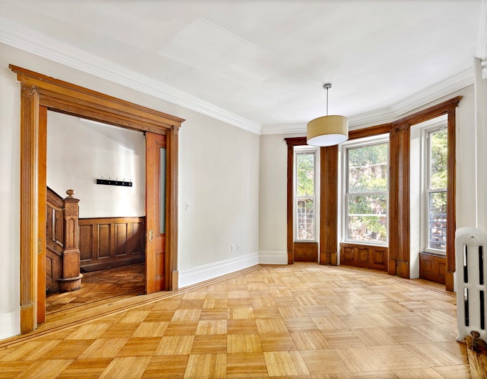 116 Bainbridge Street 1, Bedford-Stuyvesant, Brooklyn, New York - 3 Bedrooms  
2 Bathrooms  
6 Rooms - 