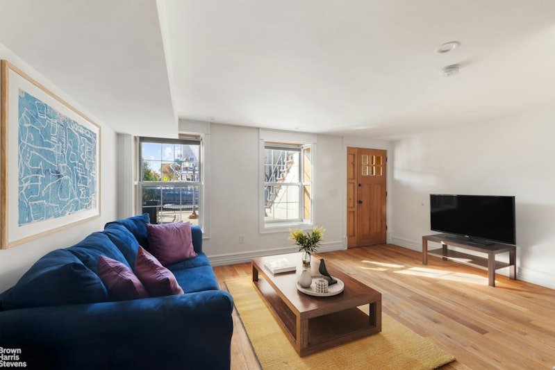 789 Bushwick Avenue Garden, Bushwick, Brooklyn, New York - 1 Bedrooms  
1 Bathrooms  
3 Rooms - 