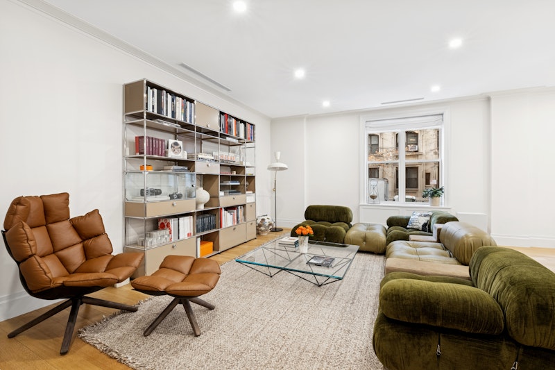780 West End Avenue Mezz1, Upper West Side, Upper West Side, NYC - 3 Bedrooms  
3.5 Bathrooms  
8 Rooms - 