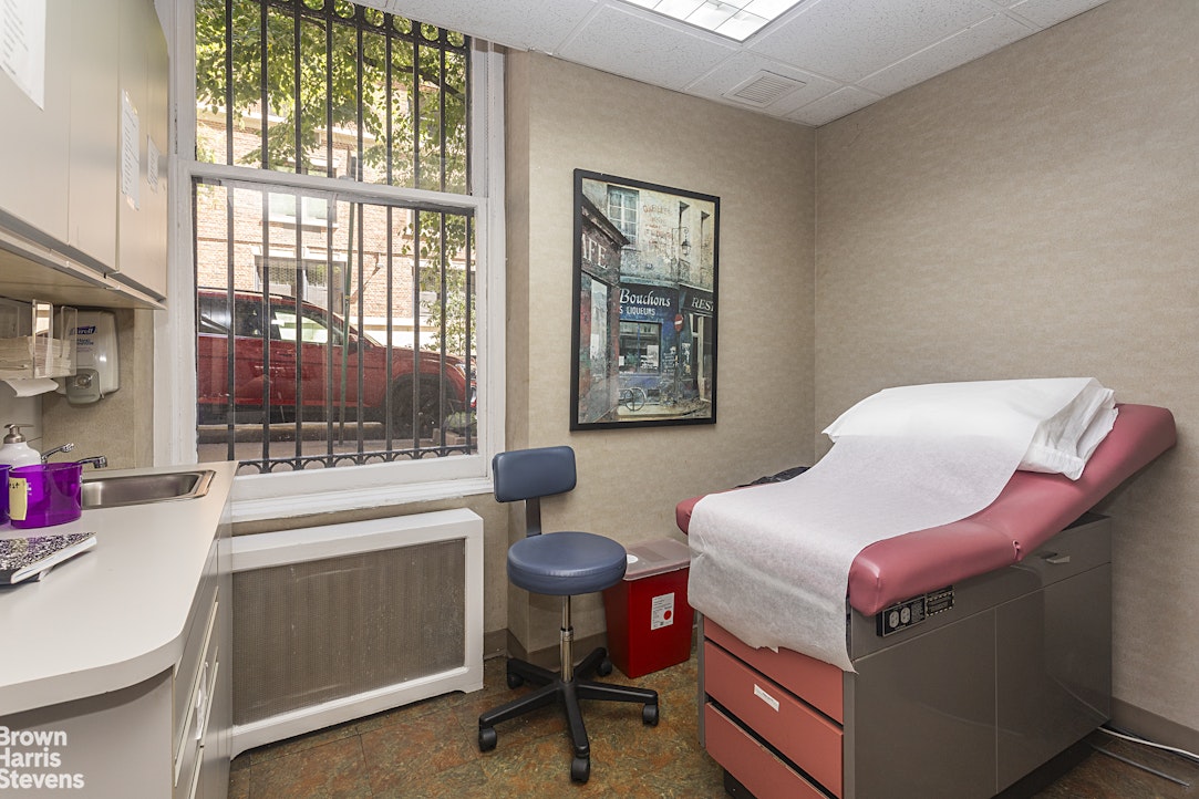 Photo 1 of 1155 Park Avenue, Upper East Side, NYC, $675,000, Web #: 23580566