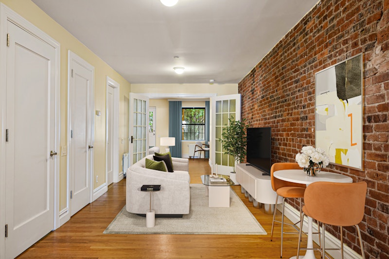 336 East 116th Street, East Harlem, Upper Manhattan, NYC - 1 Bedrooms  
1 Bathrooms  
3 Rooms - 
