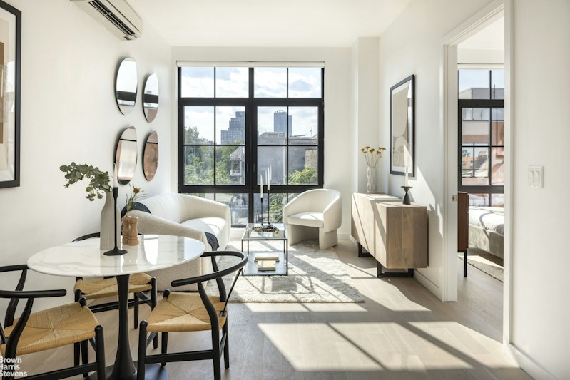 979 Pacific Street 5D, Crown Heights, Brooklyn, New York - 1 Bedrooms  
1 Bathrooms  
3 Rooms - 