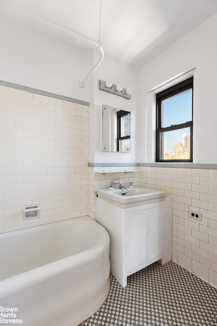 400 East 59th Street 14F Sutton Place New York NY 10022